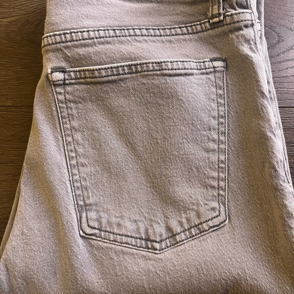 Abercrombie The Mom High Rise Jeans Sz 30 Short Gray - Picture 4 of 5